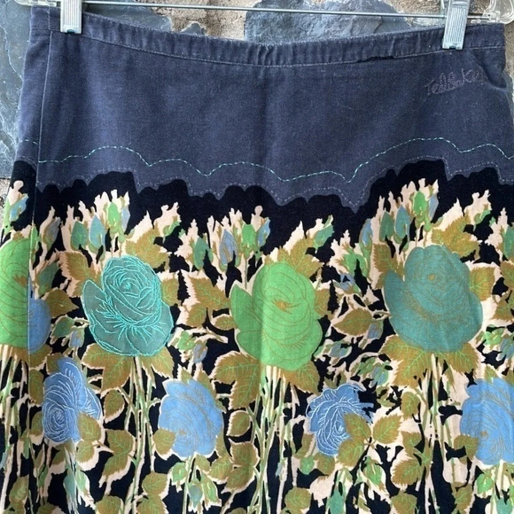 Ted Baker London Embroidered Floral A-Line Skirt in Black/Gold/Green/Blue Size 3